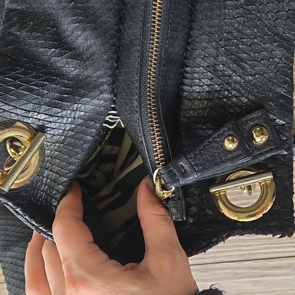 Cynthia Rowley Genuine Leather Snakeskin Print Satchel - Picture 5 of 7